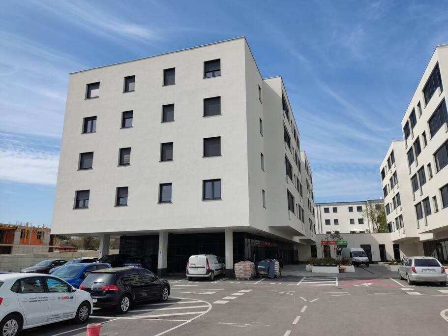 Art Apartment Monvidal بولا المظهر الخارجي الصورة