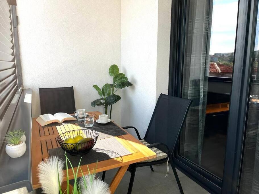 Art Apartment Monvidal بولا المظهر الخارجي الصورة
