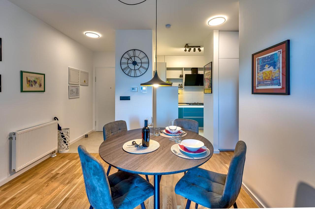 Art Apartment Monvidal بولا المظهر الخارجي الصورة