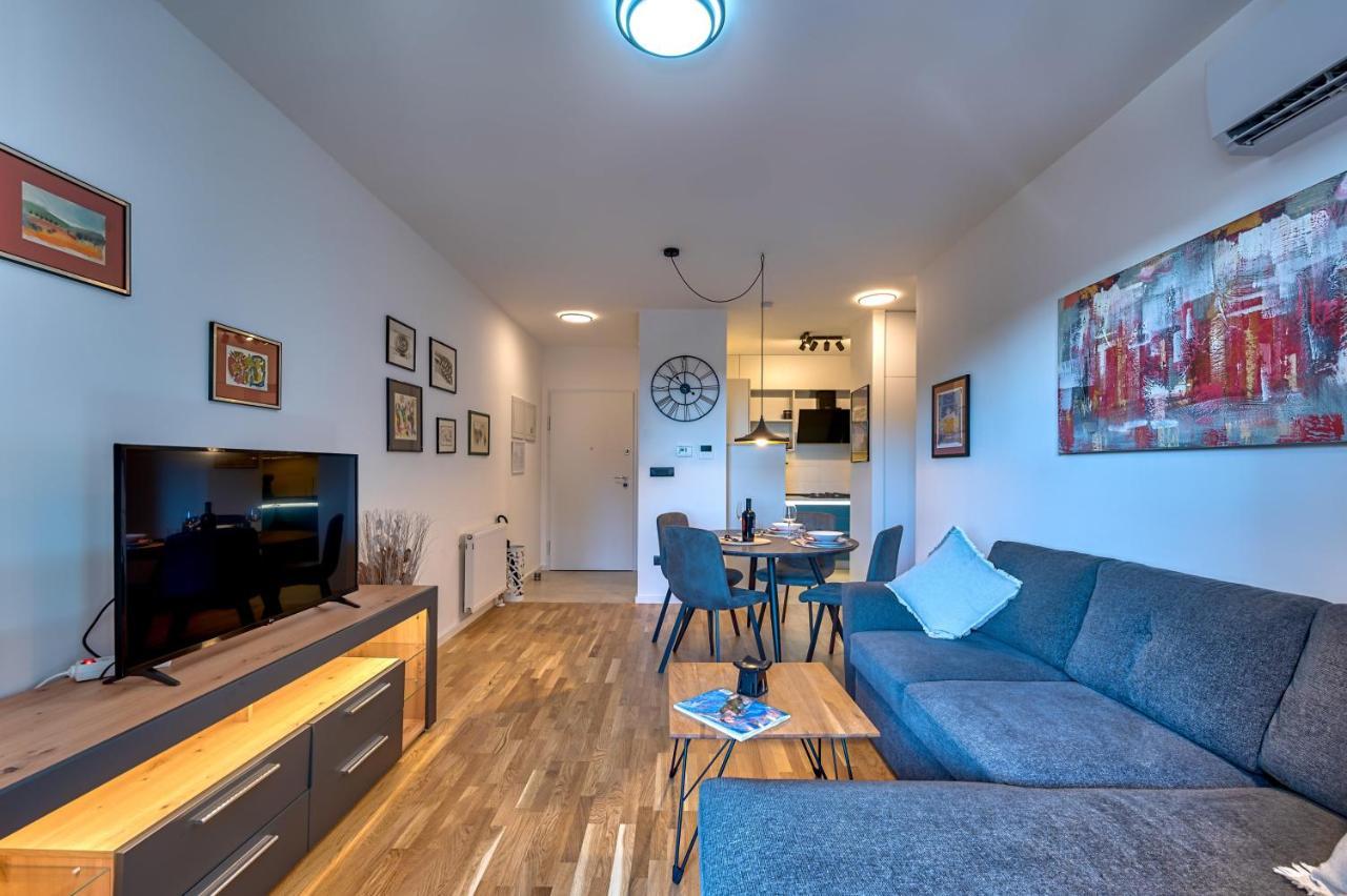 Art Apartment Monvidal بولا المظهر الخارجي الصورة