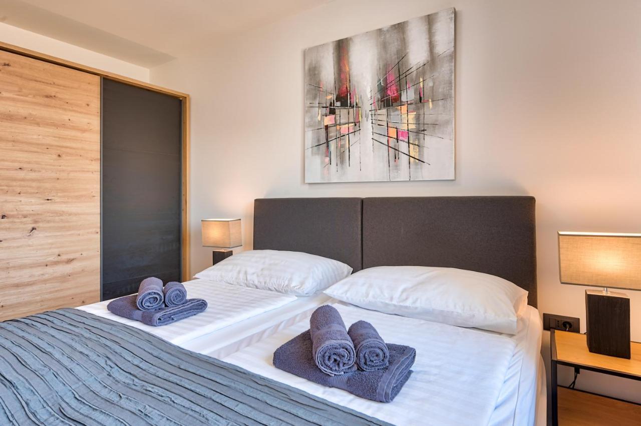 Art Apartment Monvidal بولا المظهر الخارجي الصورة